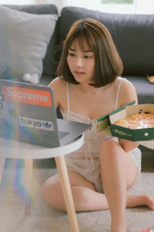 张一个人资料